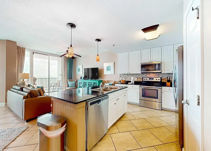 Beachfront W Access To Pools Hot Tubs Sauna & Fitness Center Holiday home