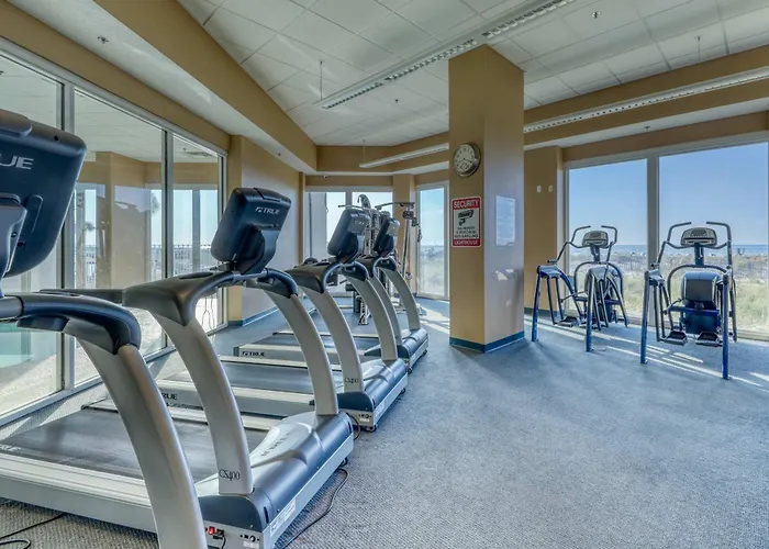 Beachfront W Access To Pools Hot Tubs Sauna & Fitness Center Holiday home *